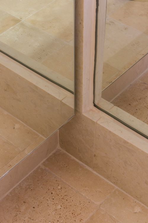 RREEL - La collectionneuse