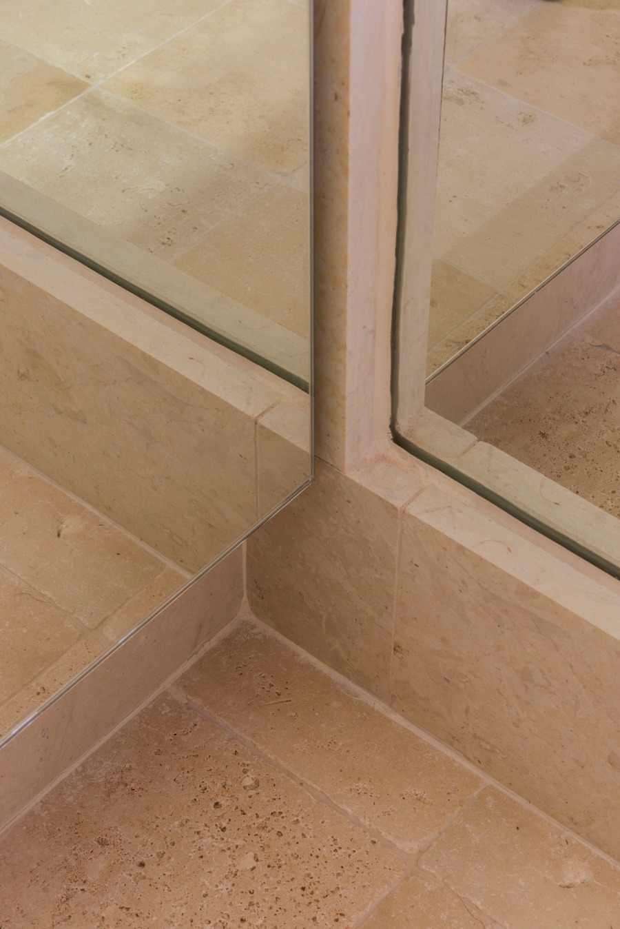 RREEL - La collectionneuse